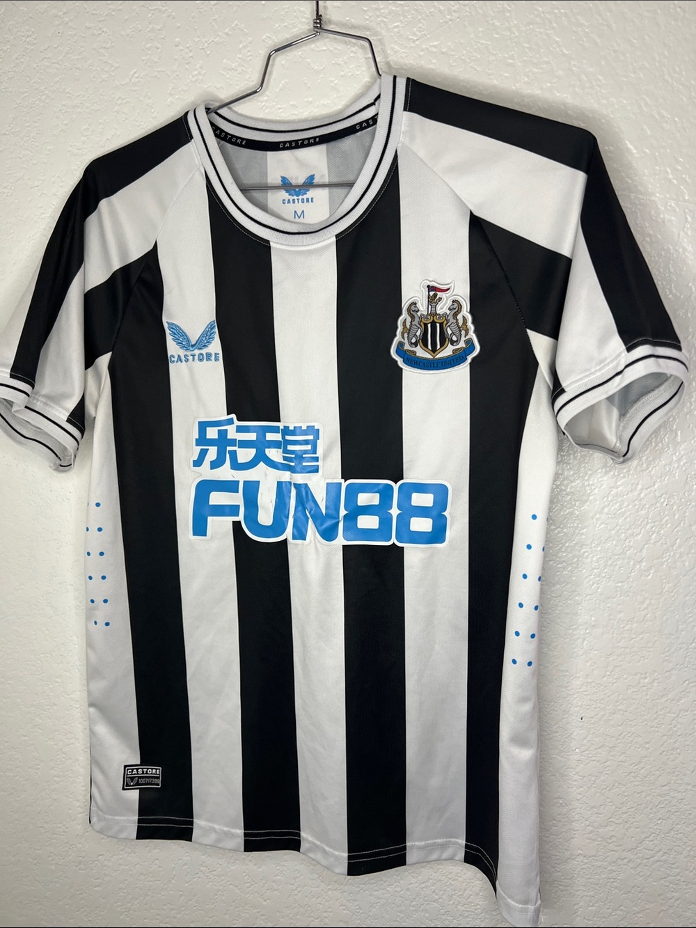 NEWCASTLE UNITED 2022-2023 FOOTBALL SHIRT JERSEY HOME CASTORE ORIGINAL MEDIUM